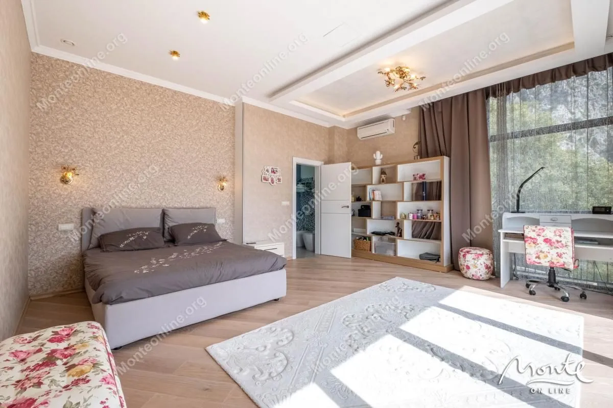 Prodaja, kuća, 428m², Orahovac, Kotor