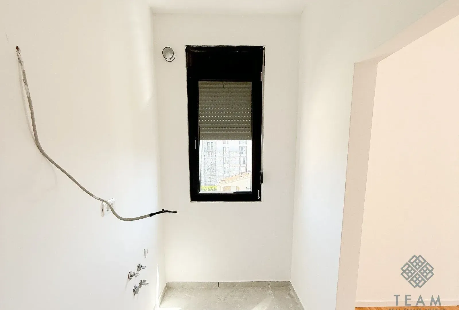 Izdavanje, dvosoban stan, 64m², Tološi, Podgorica