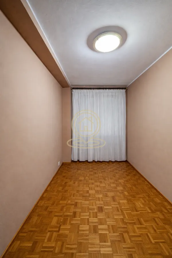 Prodaja, trosoban stan, 63m², Centar, Kragujevac