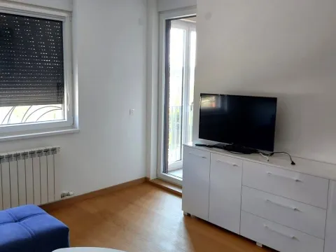 Rent, two bedroom apartment, 46m², Ivanjica, Srbija - image 5