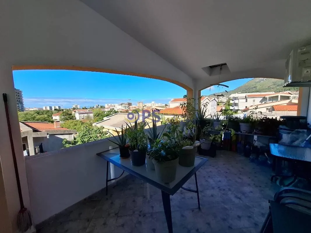 Prodaja, kuća, 347m², Bar, Crna Gora