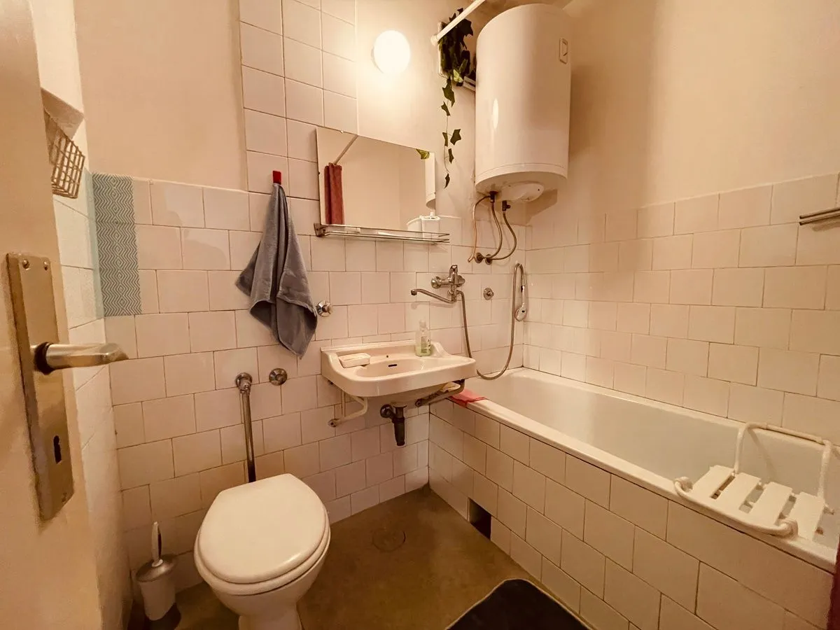 Izdavanje, dvosoban stan, 67m², Voždovac Sve Podlokacije, Beograd