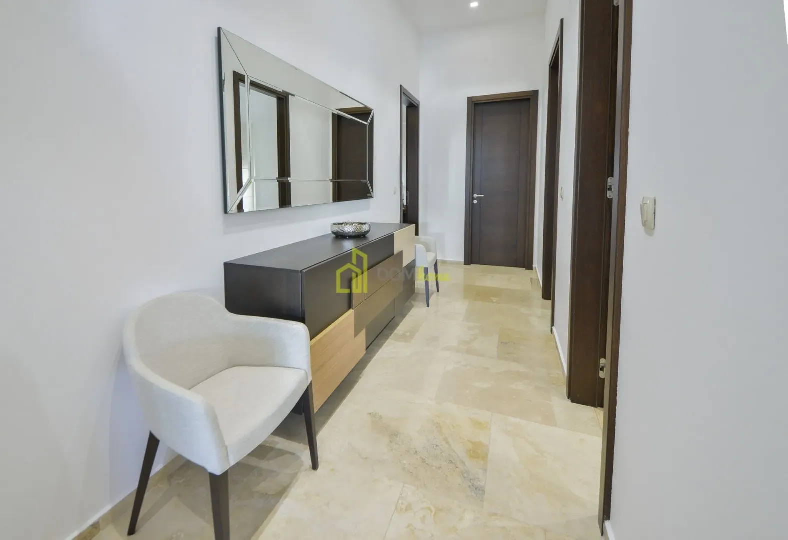 Prodaja, trosoban stan, 218m², Centar, Budva