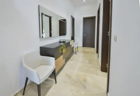 Prodaja, trosoban stan, 218m², Centar, Budva - image 26
