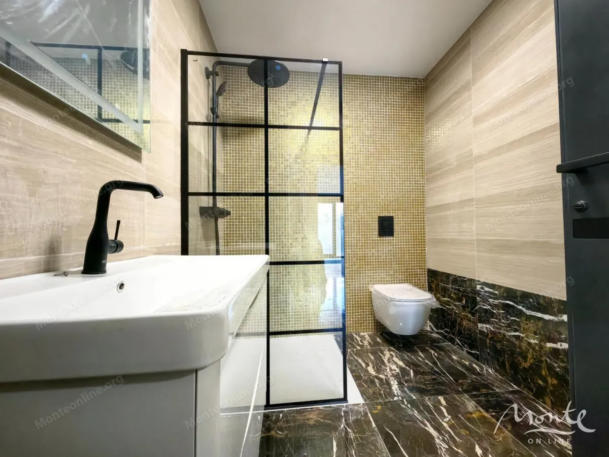 Prodaja, trosoban stan, 111m², Vezirov Most, Podgorica