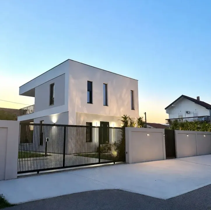Rent, house, 225m², Gornja Gorica, Podgorica