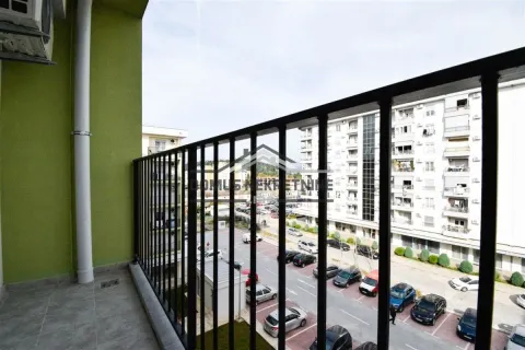 Izdavanje, jednosoban stan, 42m², Pobrežje, Podgorica - image 11