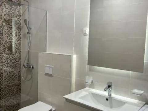 Izdavanje, četvorosoban stan, 127m², Podgorica, Crna Gora - image 7