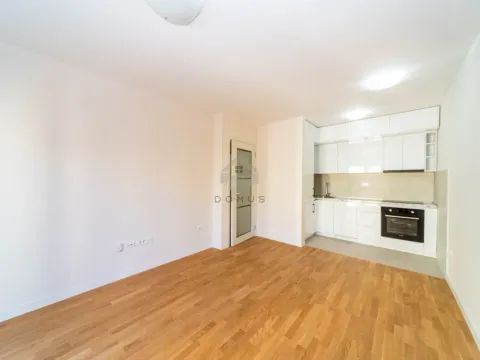 Izdavanje, jednosoban stan, 40m², Tuški Put, Podgorica - image 3