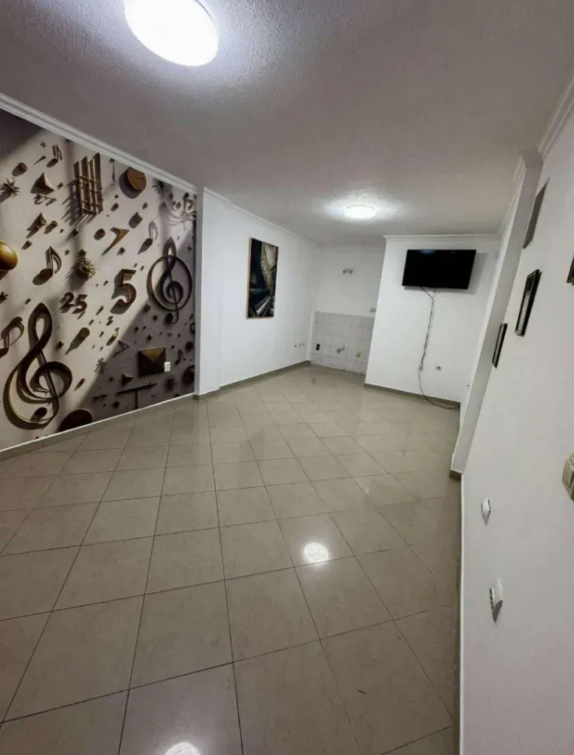 Sale, office space, 25m², Makedonsko naselje, Bar