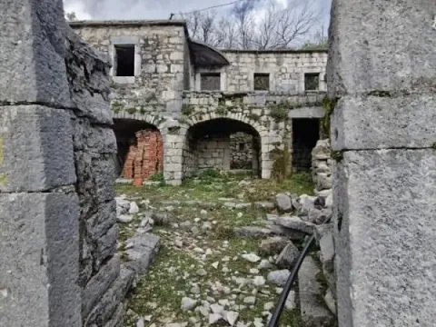 Prodaja, kuća, 66m², Mojdež, Herceg Novi - image 2