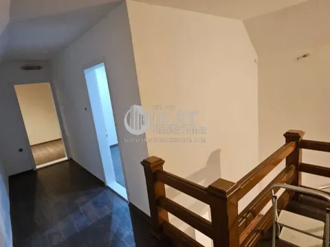 Stan in Zemun Meandri