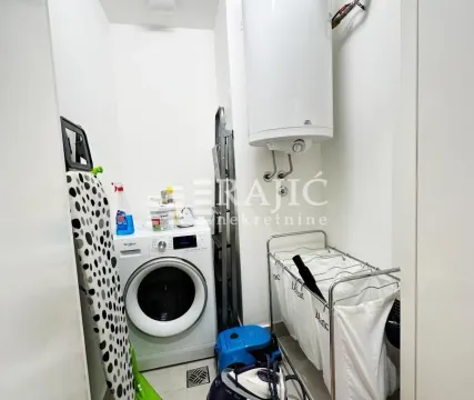 Rent, three bedroom apartment, 77m², Savski Venac, Beograd - image 11