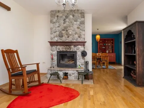 Sale, house, 200m², Tološi, Podgorica - image 3