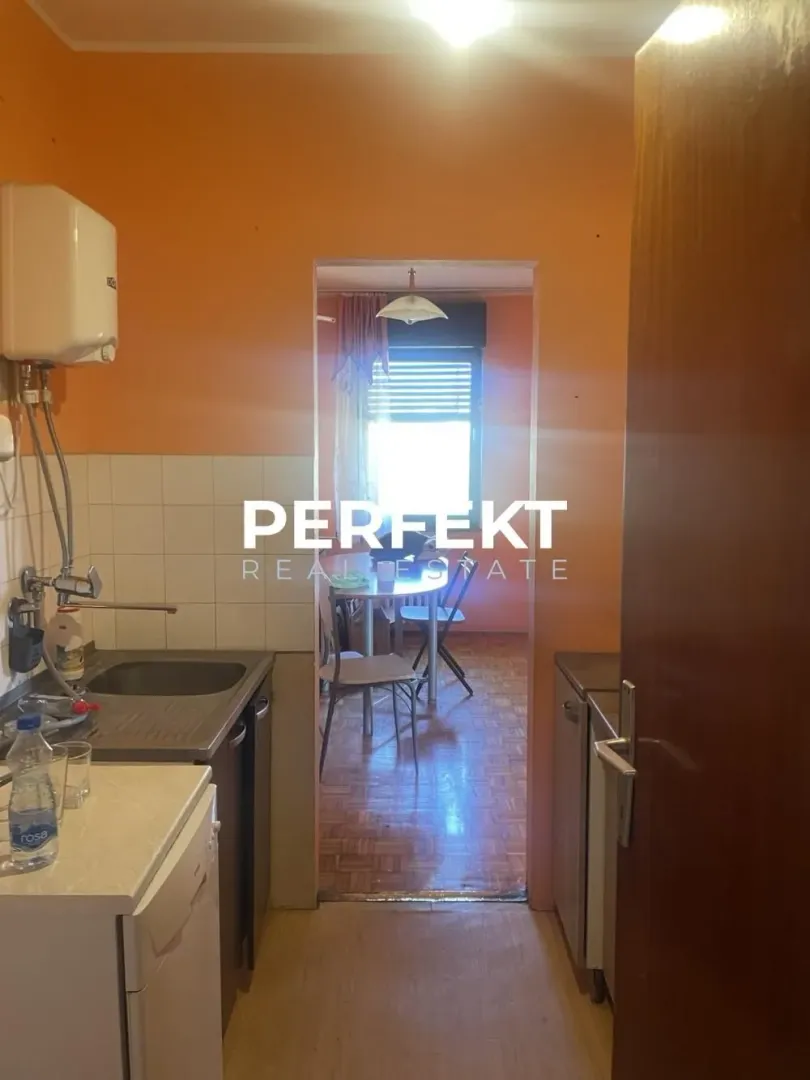Prodaja, dvosoban stan, 54m², Tesla, Pančevo