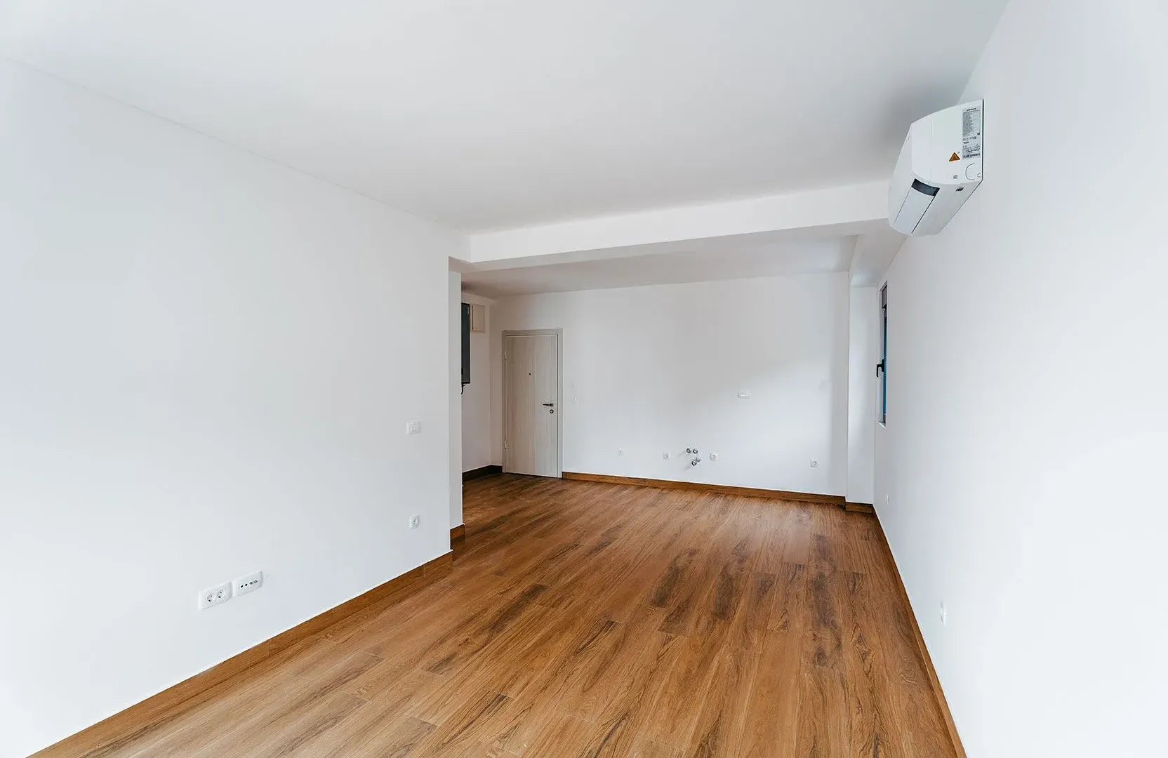 Izdavanje, ugostiteljski objekat, 1600m², Budva, Crna Gora