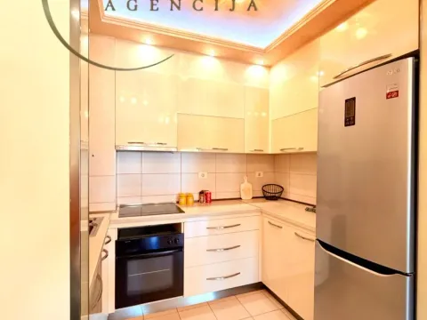 Rent, one bedroom apartment, 50m², City Kvart, Podgorica - image 3
