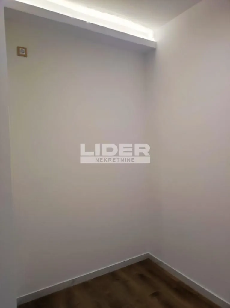 Rent, two bedroom apartment, 36m², Stari Grad, Beograd