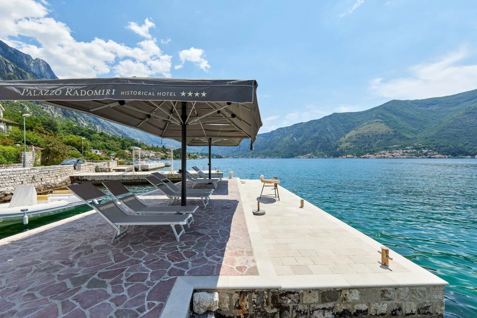 Rent, house, 2117m², Kotor, Crna Gora