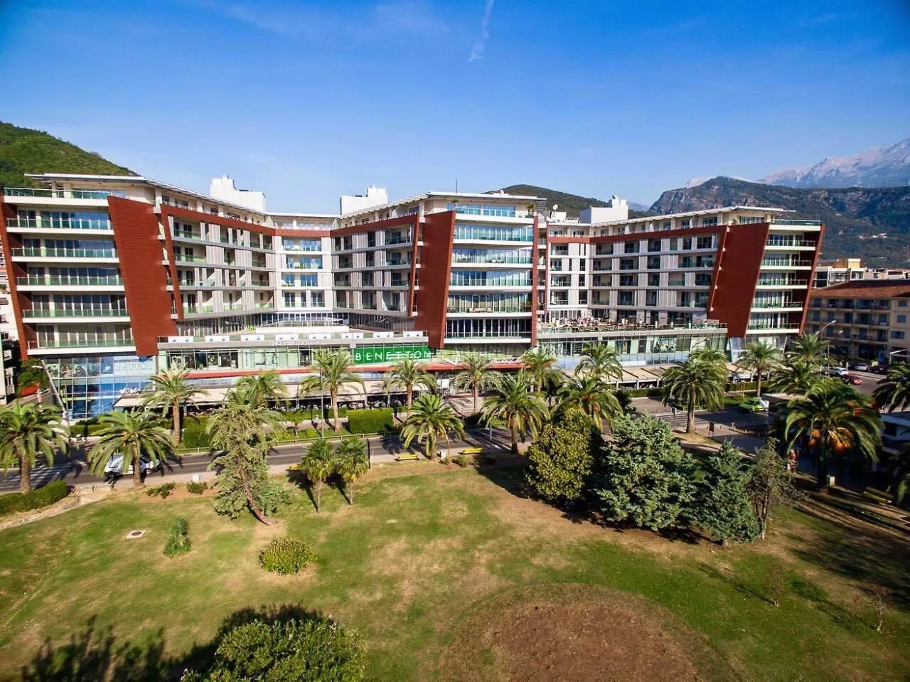 Prodaja, poslovni prostor, 145m², Budva, Crna Gora