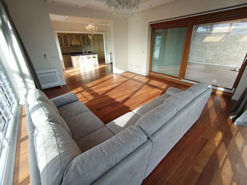 Sale, three bedroom apartment, 270m², Centar, Podgorica