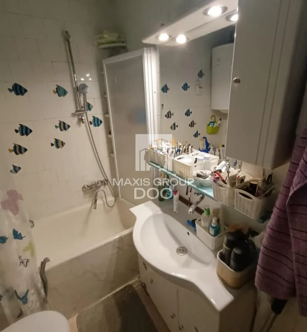 Sale, three bedroom apartment, 96m², Kalenić Pijaca, Vračar Sve Podlokacije