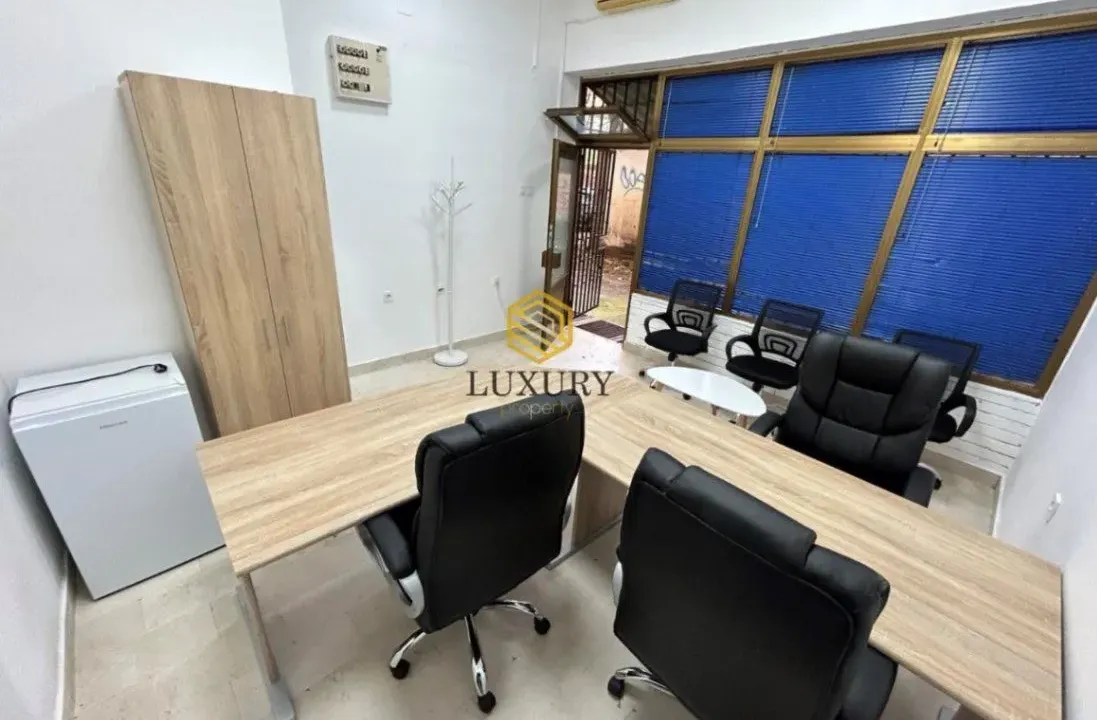 Izdavanje, poslovni prostor, 16m², Lepa Kata, Podgorica