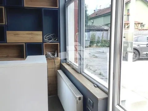 Rent, office space, 1400m², Zemun Centar, Zemun Sve Podlokacije - image 11