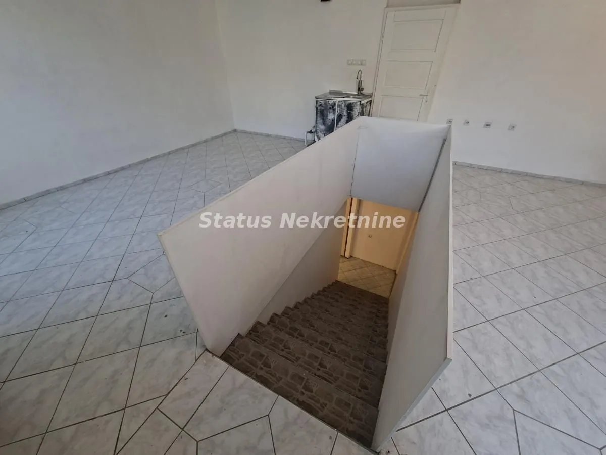 Rent, office space, 94m², Rotkvarija, Novi Sad Sve Podlokacije