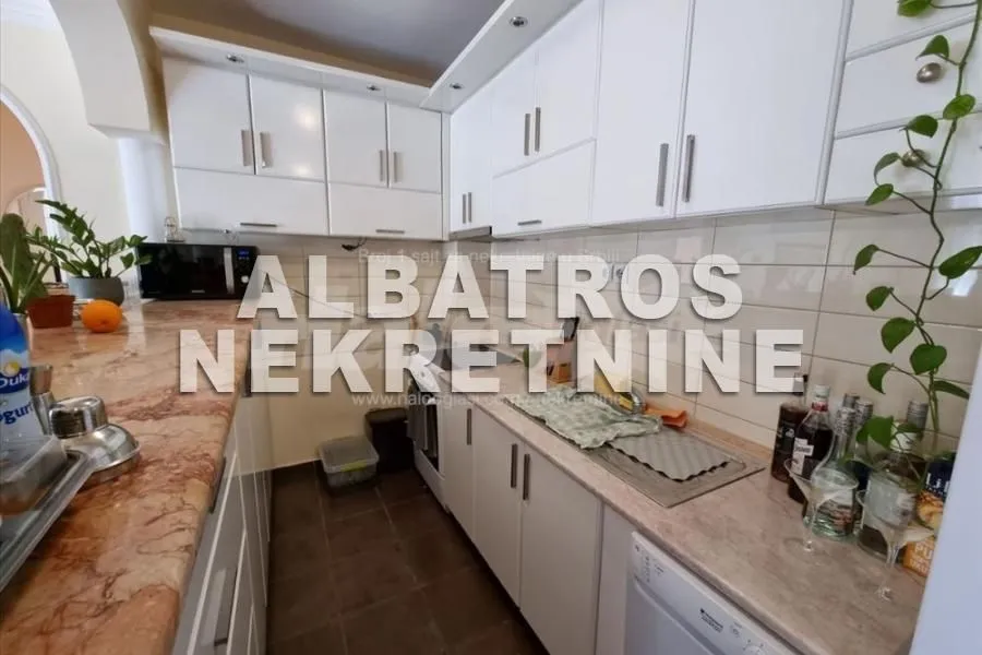 Izdavanje, dvosoban stan, 53m², Stari Grad, Beograd