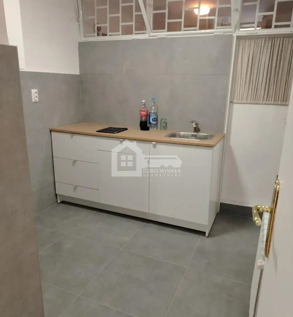 Rent, one bedroom apartment, 35m², Stari Grad, Beograd