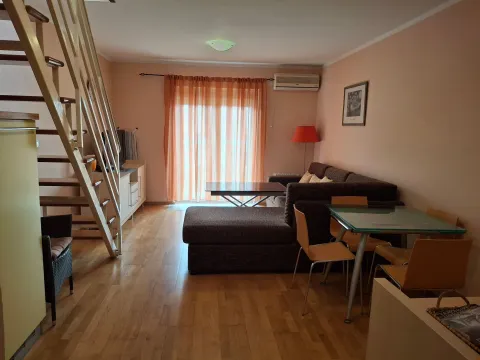 Sale, one bedroom apartment, 52m², Bečići, Budva - image 1