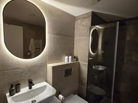 Izdavanje, trosoban stan, 70m², Karaburma, Palilula Sve Podlokacije - image 10