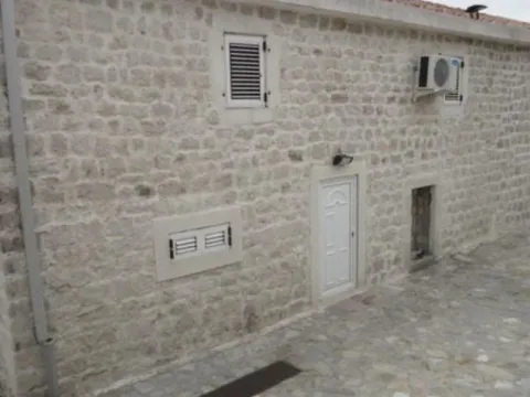 Izdavanje, kuća, 443m², Reževići, Budva - image 3