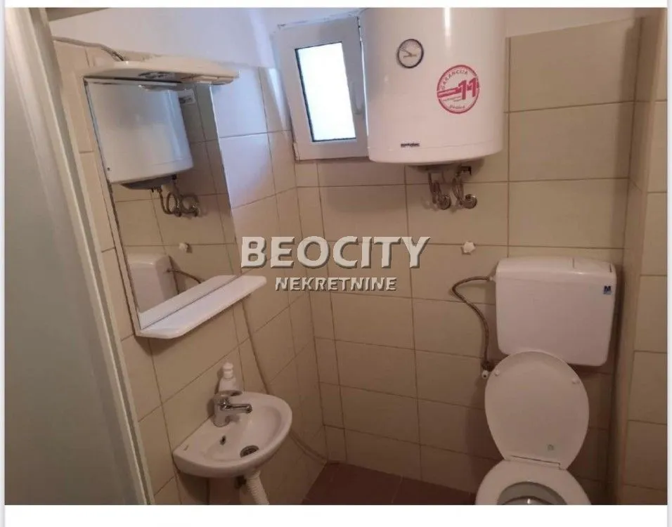 Prodaja,  kuća, 250m2, Borsko jezero, Bor