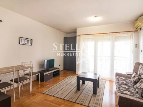 Izdavanje, jednosoban stan, 27m², 1 maj, Podgorica - image 1