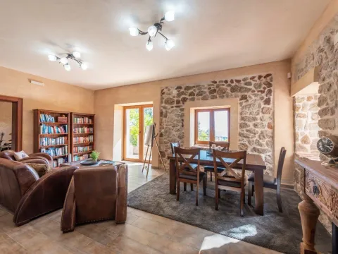 Prodaja, kuća, 280m², Markovići, Budva - image 24