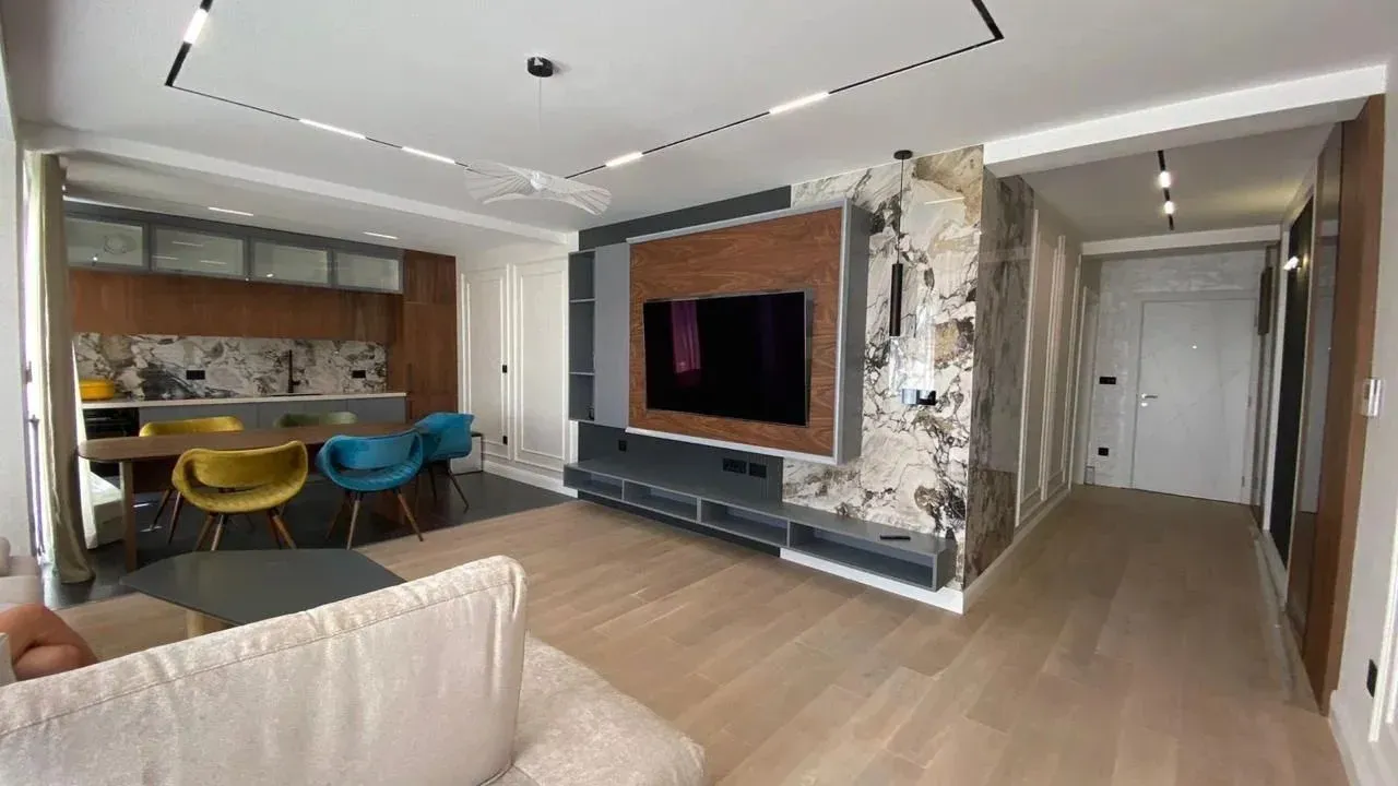 Prodaja, trosoban stan, 105m², Tivat, Crna Gora