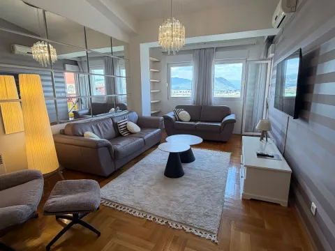 Izdavanje, jednosoban stan, 52m², City Kvart, Podgorica - image 4