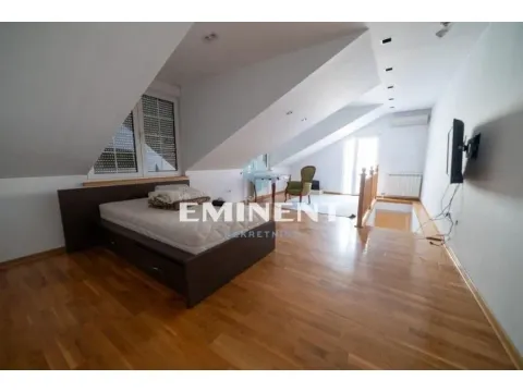 Prodaja, kuća, 304m², Zemun Centar, Zemun Sve Podlokacije - image 12