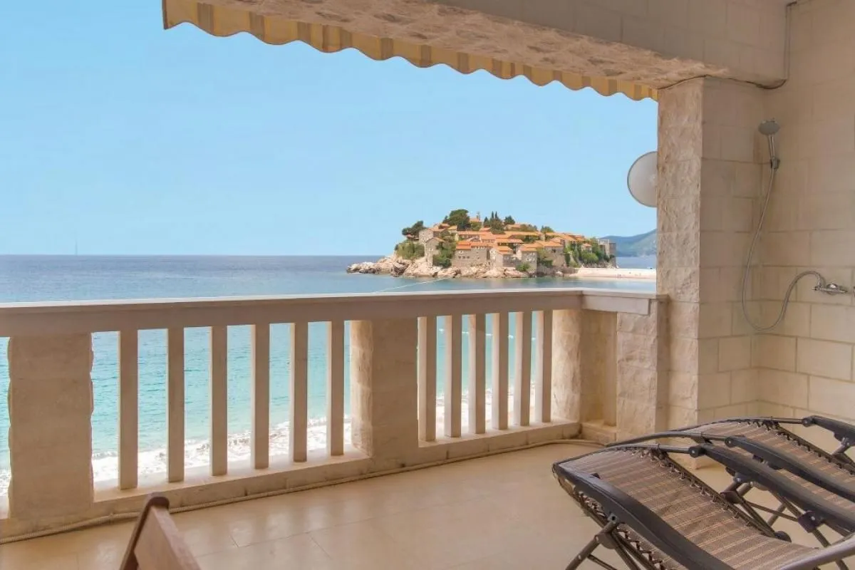 Sale, apartment, 103m², Sveti Stefan, Budva