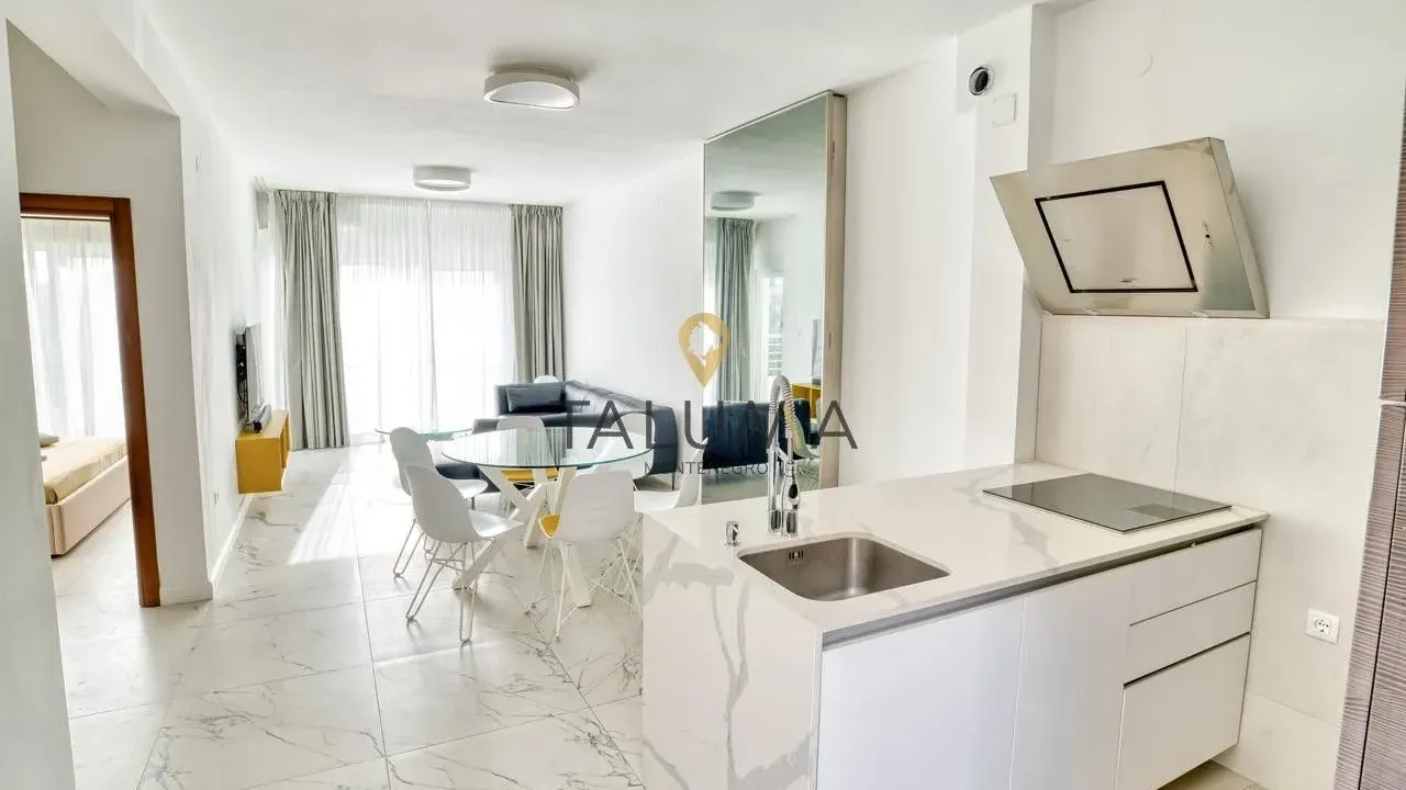 Prodaja, dvosoban stan, 60m², Petrovac, Budva