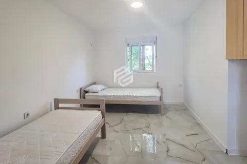 Rent, apartment, 346m², Velje Brdo, Podgorica - image 10