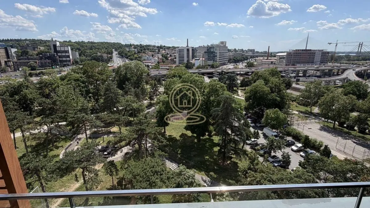 Izdavanje, trosoban stan, 89m², Savski Venac, Beograd