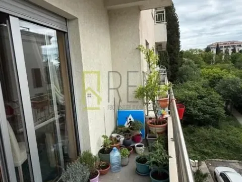 Izdavanje, jednosoban stan, 50m², Centar, Podgorica - image 8