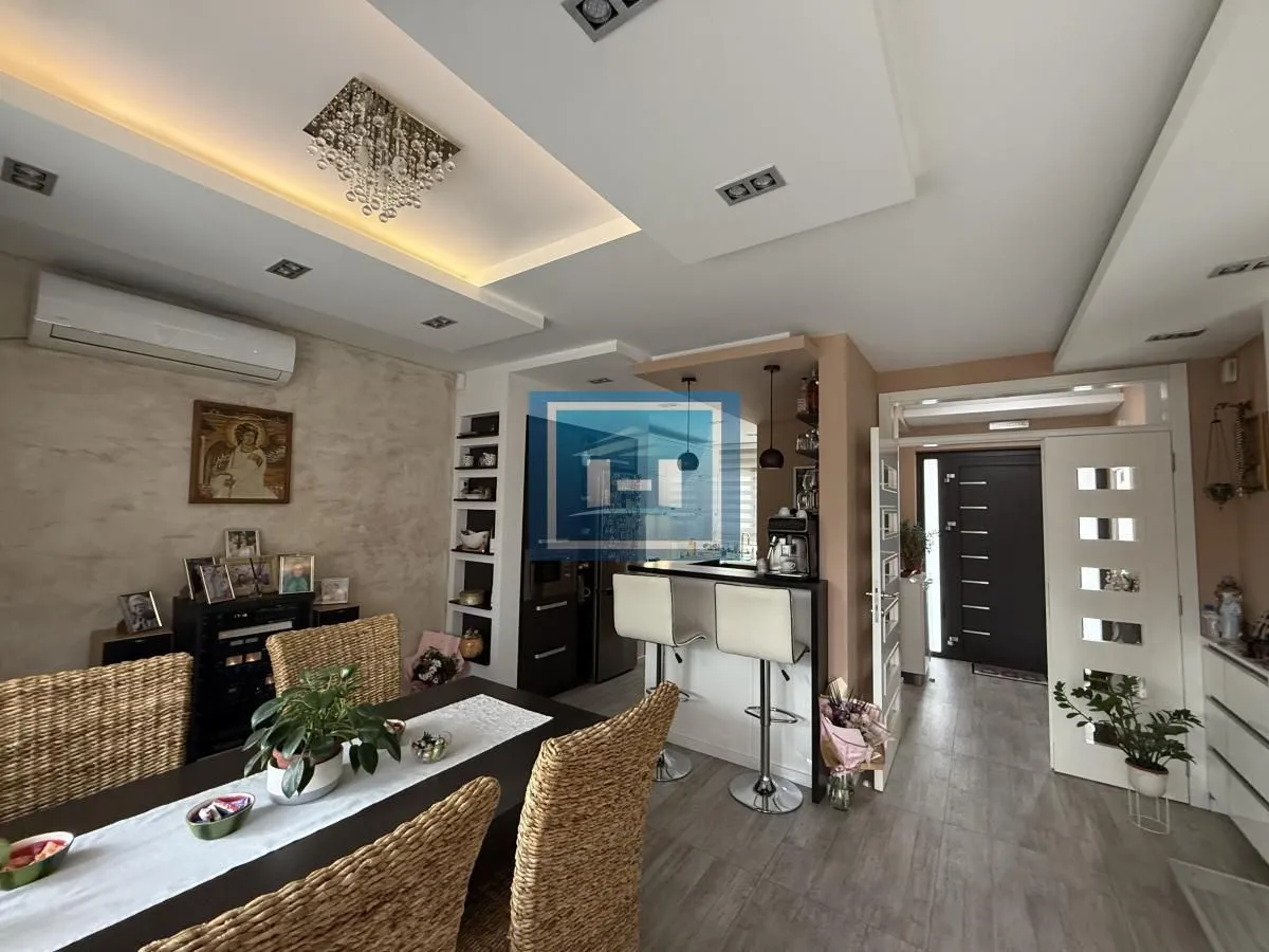Prodaja, kuća, 240m², Centar, Jagodina