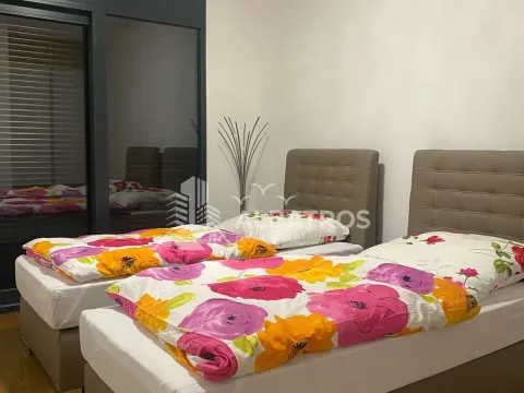 Izdavanje, dvosoban stan, 80m², Centar, Bar - image 7