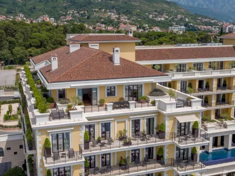 Sale, four bedroom apartment, 600m², Porto Montenegro, Tivat - image 3