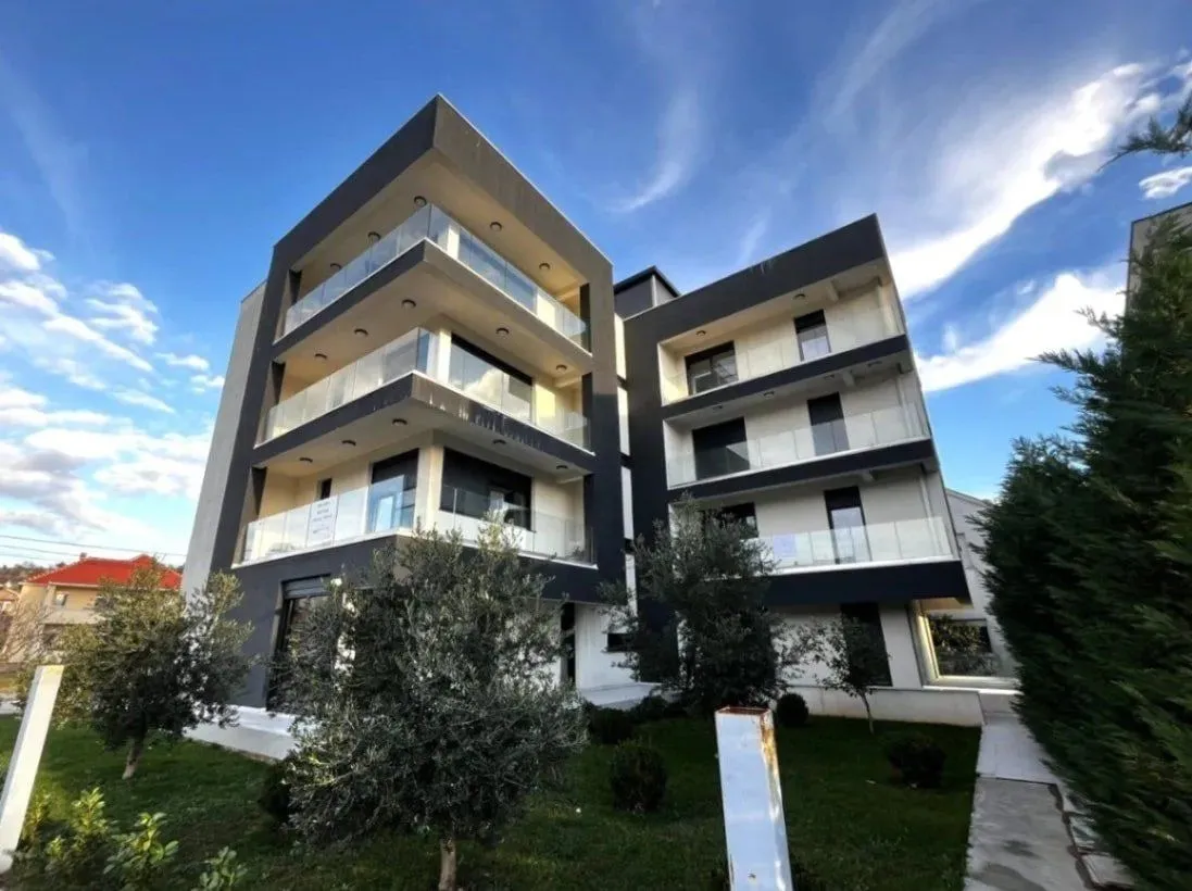 Izdavanje, trosoban stan, 130m², Dalmatinska ulica, Podgorica