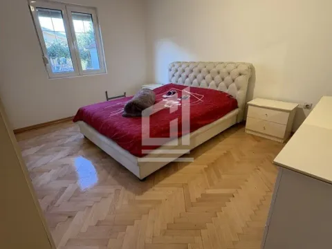 Izdavanje, kuća, 350m², Zlatica, Podgorica - image 7